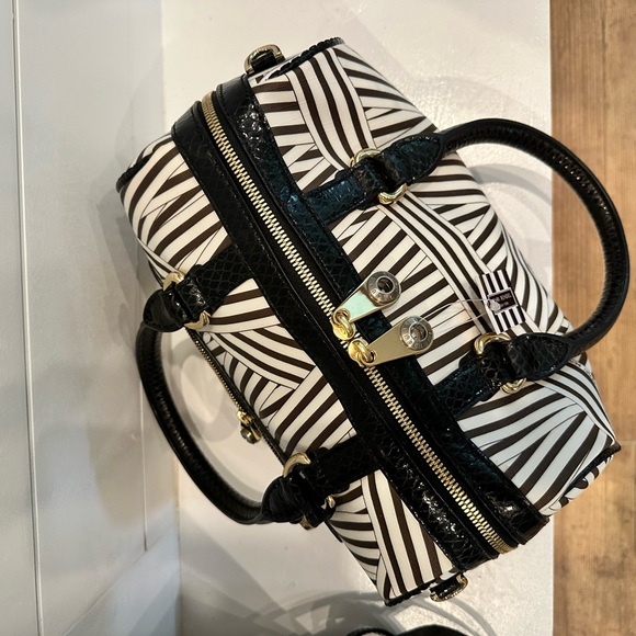 Henri Bendel NWT Disturbed Stripe Barrel Satchel Rare - Picture 7 of 16